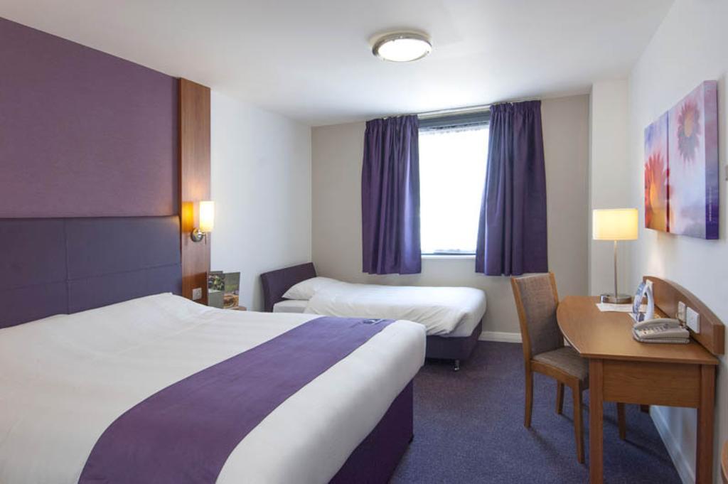 Premier Inn Edinburgh Dalkeith Rum bild