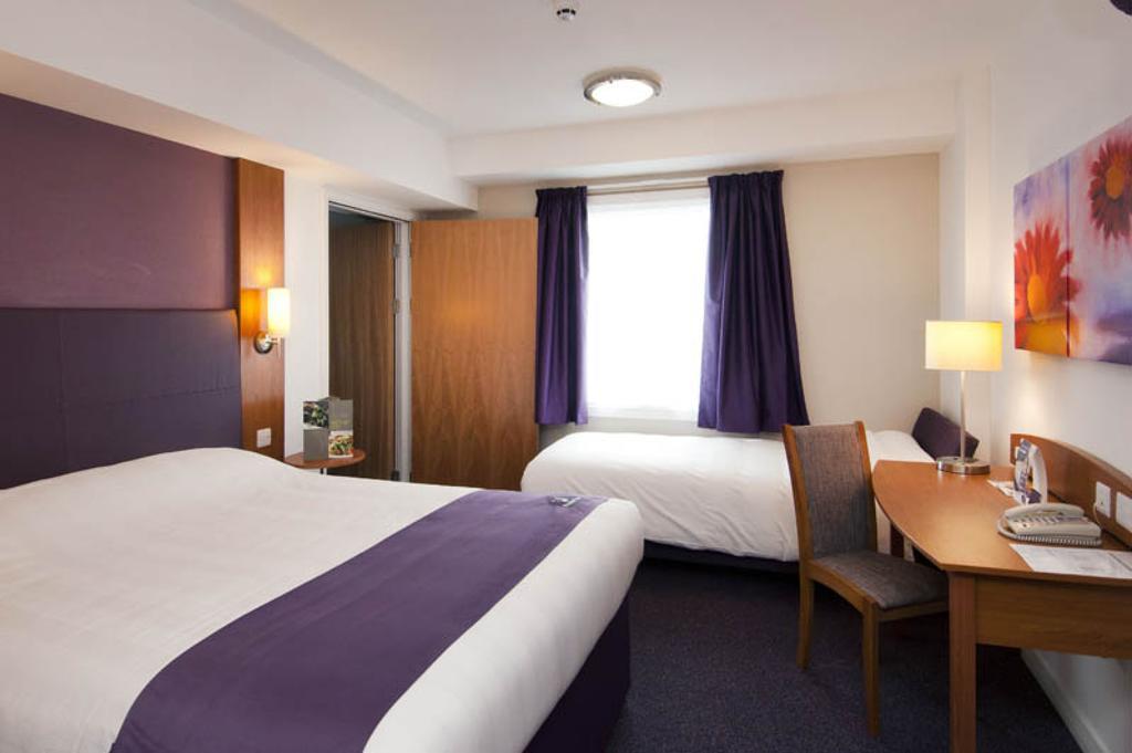 Premier Inn Edinburgh Dalkeith Rum bild